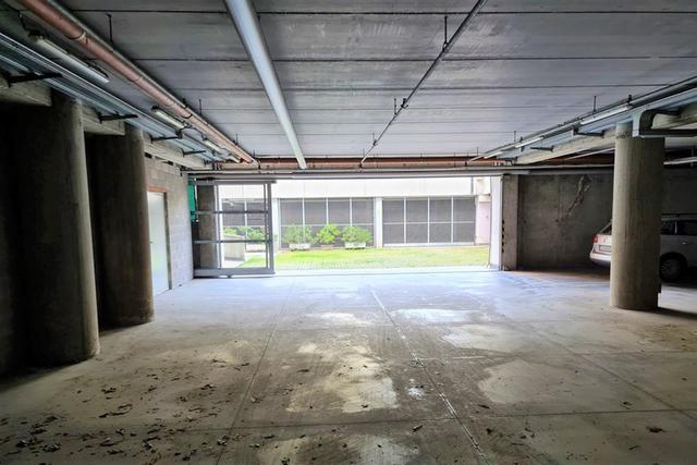 Posti auto in vendita