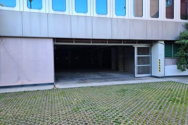 Posti auto in vendita