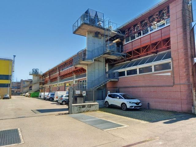 #24538 Porzione di fabbricato, con possibilità di frazionamento, oltre a 30 posti auto di pertinenza in vendita - foto 9