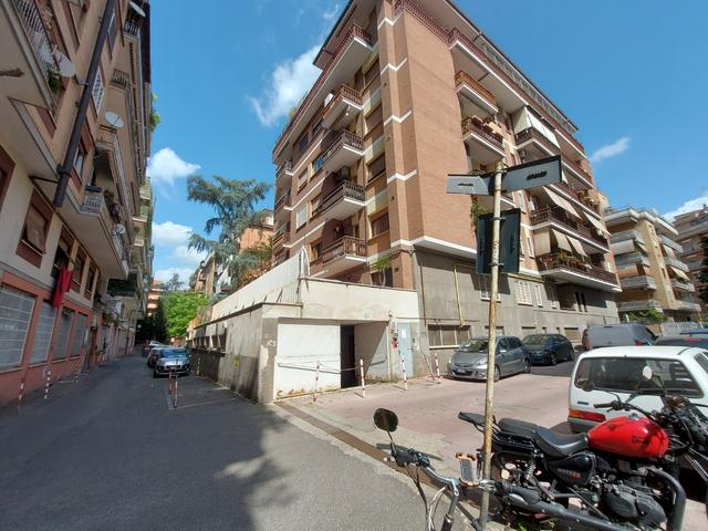 #2639065 Unità commerciale al piano seminterrato in vendita - foto 14