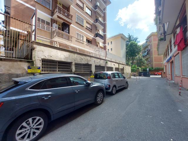 Negozi in vendita