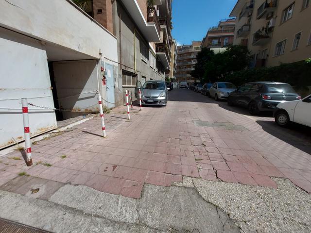 #2639065 Unità commerciale al piano seminterrato in vendita - foto 17