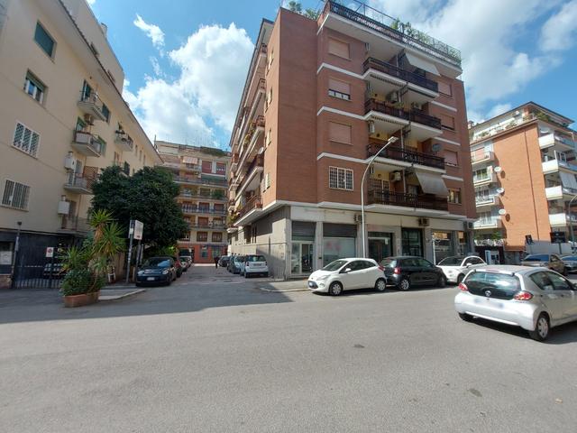 #2639065 Unità commerciale al piano seminterrato in vendita - foto 18