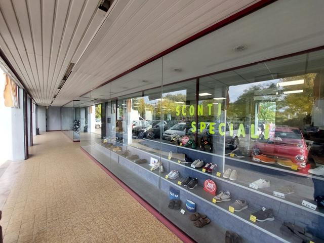 #2537843 Ampio negozio con grande visibilità su Via Emilia in vendita - foto 2