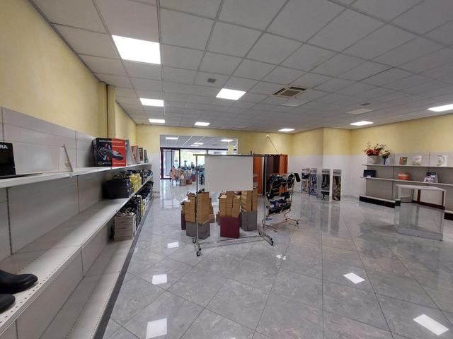#2537843 Ampio negozio con grande visibilità su Via Emilia in vendita - foto 16