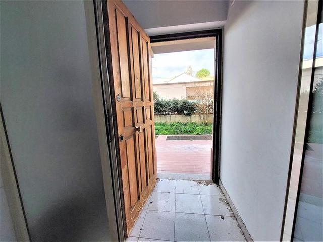 #14753 Ufficio al piano terra in edificio condominiale in vendita - foto 3