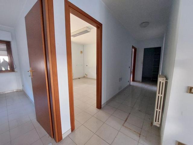 #14753 Ufficio al piano terra in edificio condominiale in vendita - foto 7