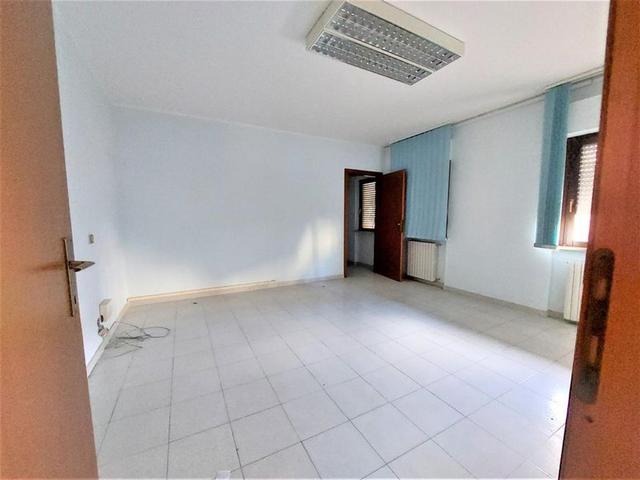 Studi privati in vendita