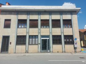 Banche in vendita