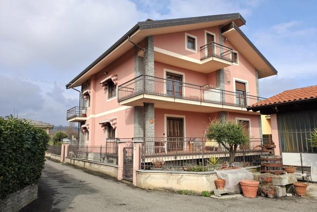 Palazzi in vendita