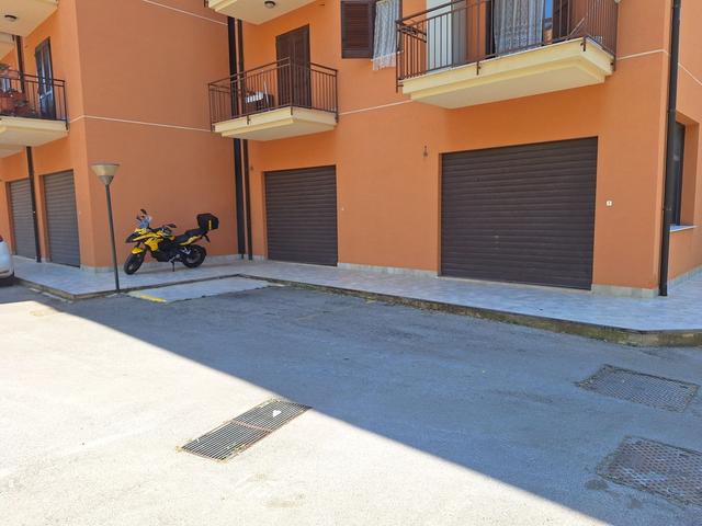 Negozi in vendita