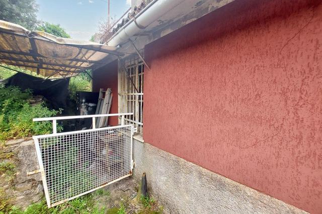 Magazzini in vendita