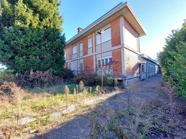 Stabilimenti produttivi in vendita