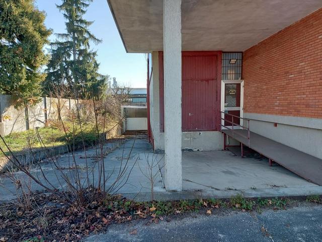 Stabilimenti produttivi in vendita