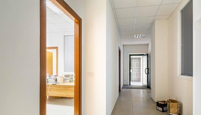 #2537542 Locale commerciale con magazzino in vendita - foto 4