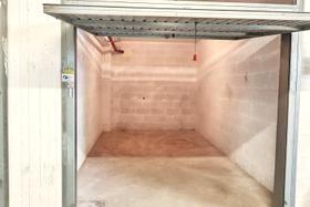 Garage in vendita