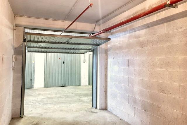 Garage in vendita