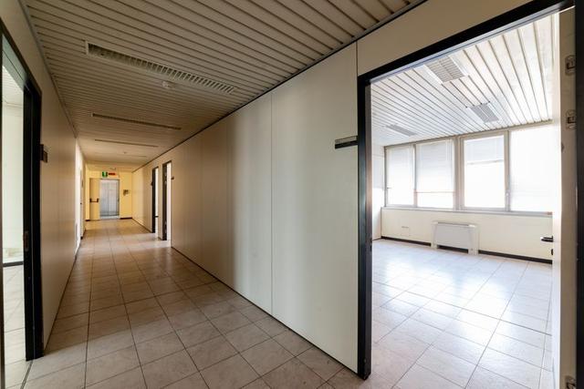 #2537729 Edificio cielo terra indipendente con parcheggio sotterraneo privato e ampia area esterna in vendita - foto 10