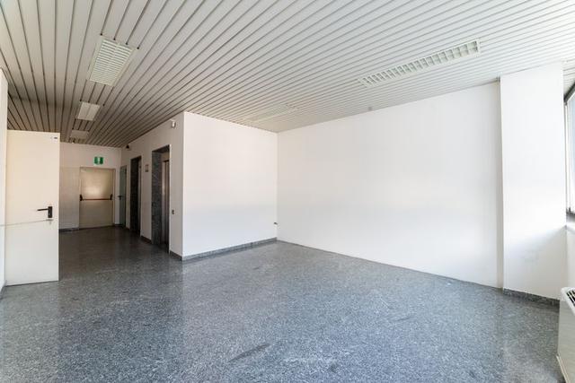 #2537729 Edificio cielo terra indipendente con parcheggio sotterraneo privato e ampia area esterna in vendita - foto 12