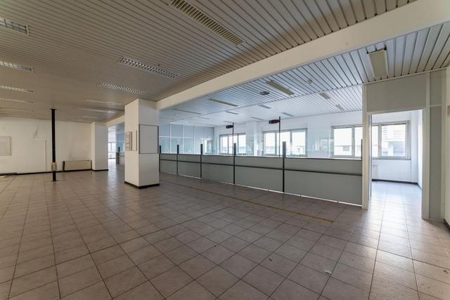 #2537729 Edificio cielo terra indipendente con parcheggio sotterraneo privato e ampia area esterna in vendita - foto 30