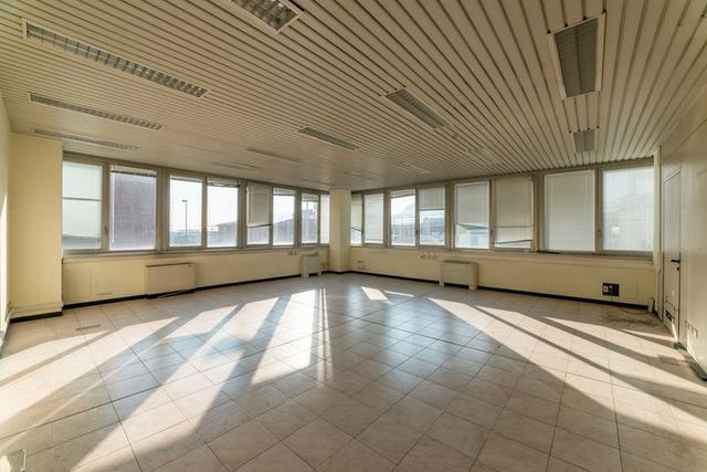 #2537729 Edificio cielo terra indipendente con parcheggio sotterraneo privato e ampia area esterna in vendita - foto 36