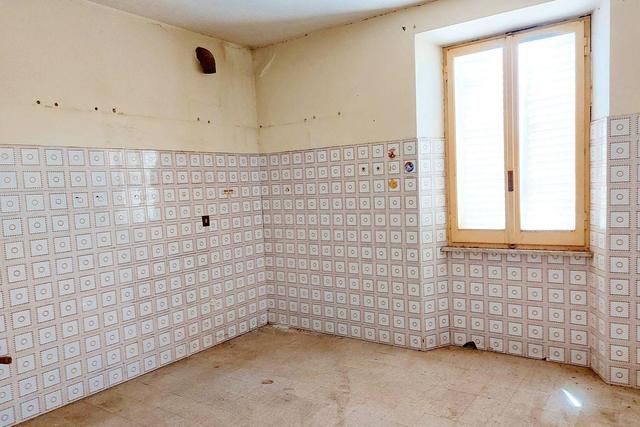 #19448 Complesso artigianale con cortile e pertinenze in vendita - foto 17