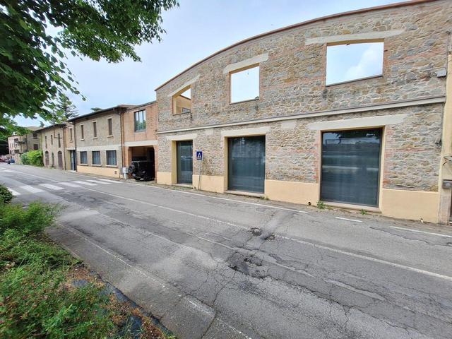 #23664 Complesso immobiliare a destinazione industriale, direzionale e commerciale in vendita - foto 1