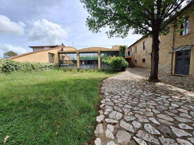 #23664 Complesso immobiliare a destinazione industriale, direzionale e commerciale in vendita - foto 15