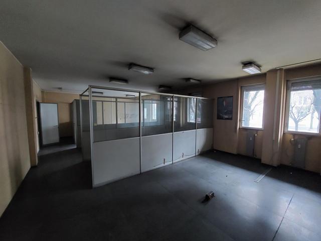 #2638393 Ampio ufficio in zona semicentrale in vendita - foto 2