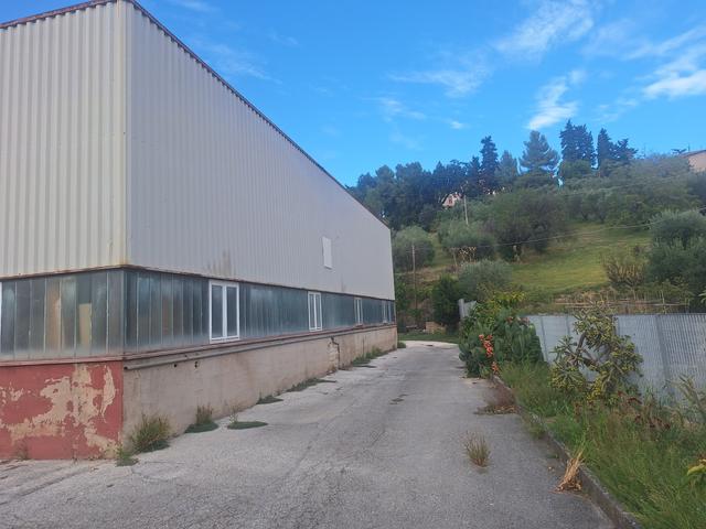Stabilimenti produttivi in vendita