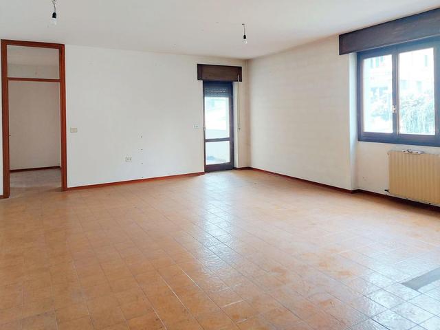 #21583 Ufficio al piano primo in vendita - foto 1