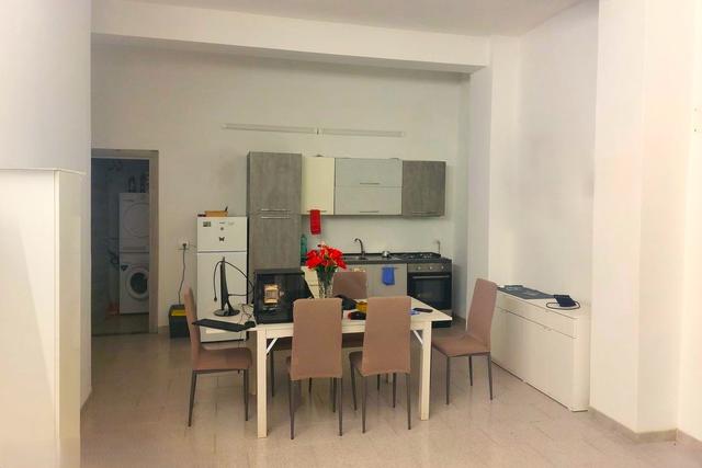 #2638511 Locale commerciale piano terra in centro in vendita - foto 2