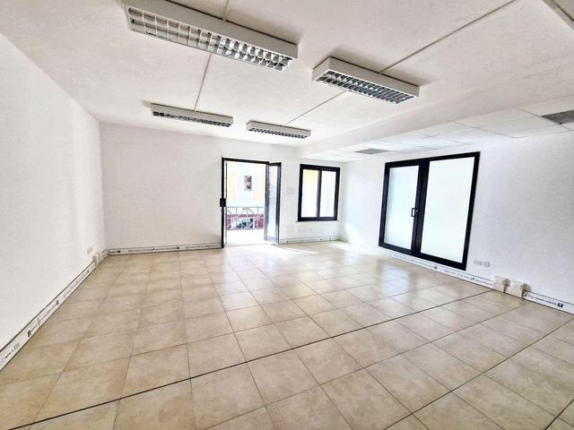 Studi privati in vendita