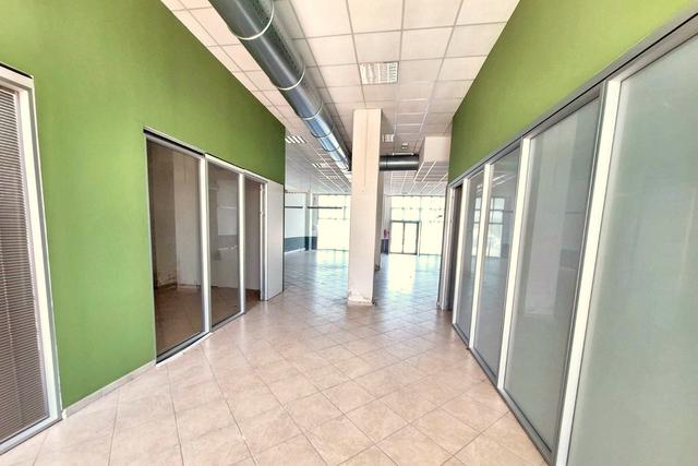 #2536098 Negozio (sub 25) in complesso commerciale in vendita - foto 8