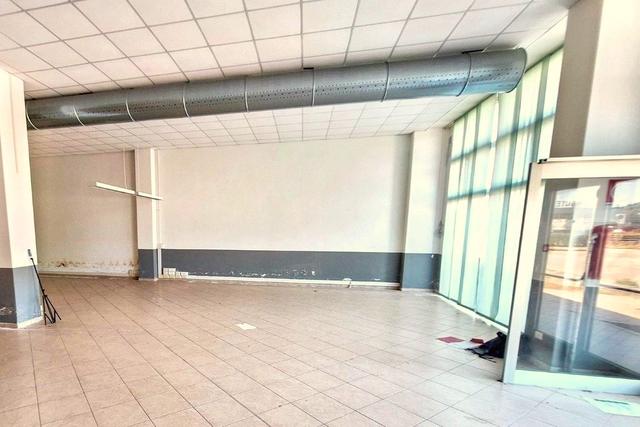 #2536098 Negozio (sub 25) in complesso commerciale in vendita - foto 13