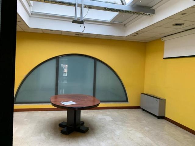#2536602 Ampio ufficio in zona centrale in vendita - foto 12