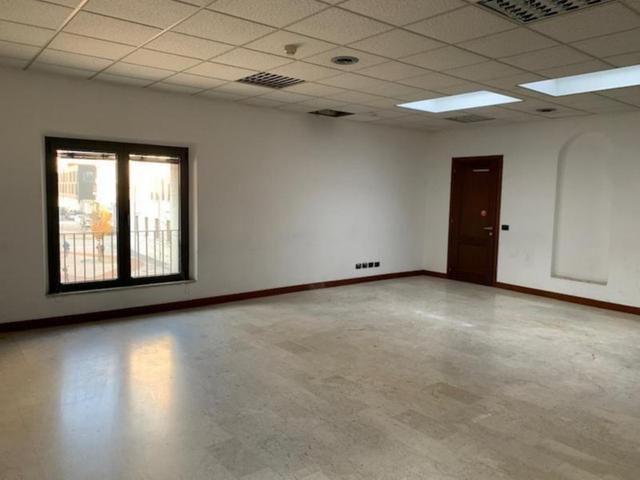 #2536602 Ampio ufficio in zona centrale in vendita - foto 13