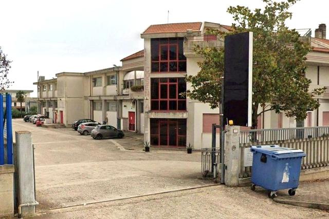 #2639921 Edificio artigianale con uffici e cortile esclusivo in vendita - foto 3
