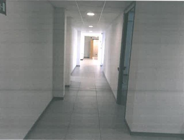 #2639425 Palazzina direzionale su tre livelli con ampia corte in vendita - foto 5
