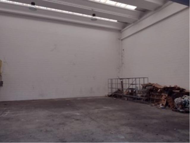 #2537976 Capannone logistico con area carico/scarico in vendita - foto 2