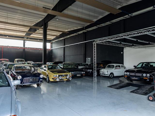#2536778 Capannone commerciale di prestigio con piazzale sui quattro lati in vendita - foto 3
