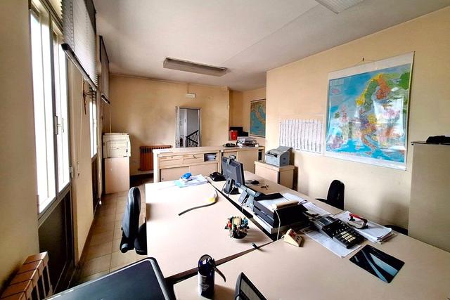 #2638342 Fabbricato industriale con cortile e accessori in vendita - foto 12