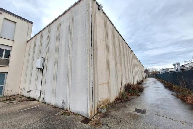 #2638342 Fabbricato industriale con cortile e accessori in vendita - foto 15