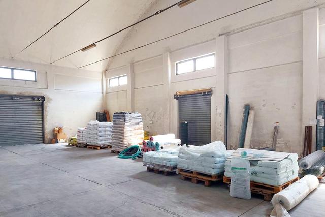 #20405 Complesso artigianale con cortile e pertinenze in vendita - foto 15