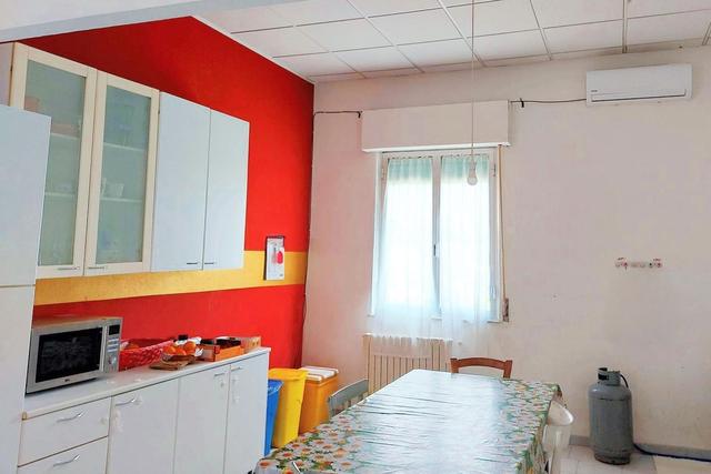 #20405 Complesso artigianale con cortile e pertinenze in vendita - foto 16