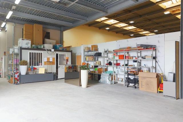 Magazzini in vendita