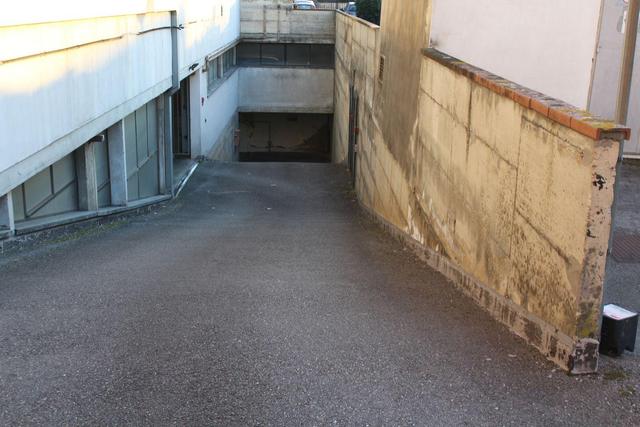 Posti auto in vendita