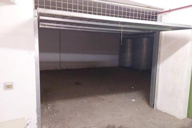 Garage in vendita