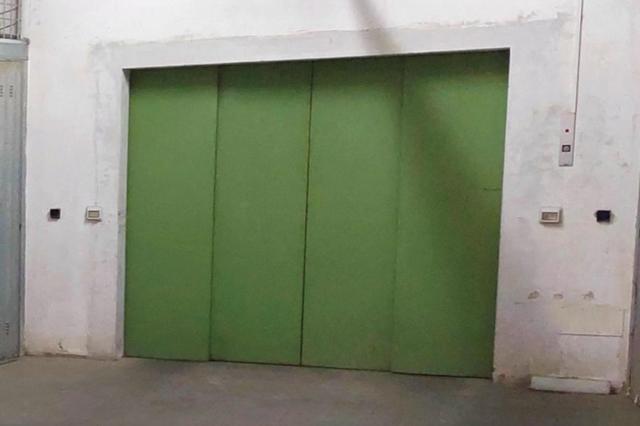 Garage in vendita
