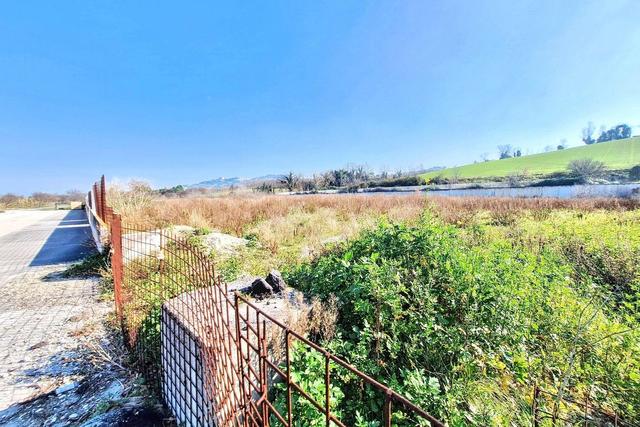 #25506 Terreno edificabile di 13.347 mq in vendita - foto 2